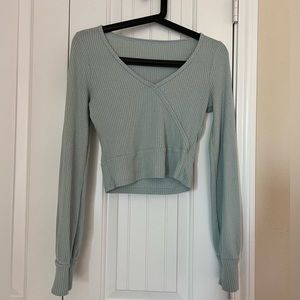 Hollister long sleeve top | size S
